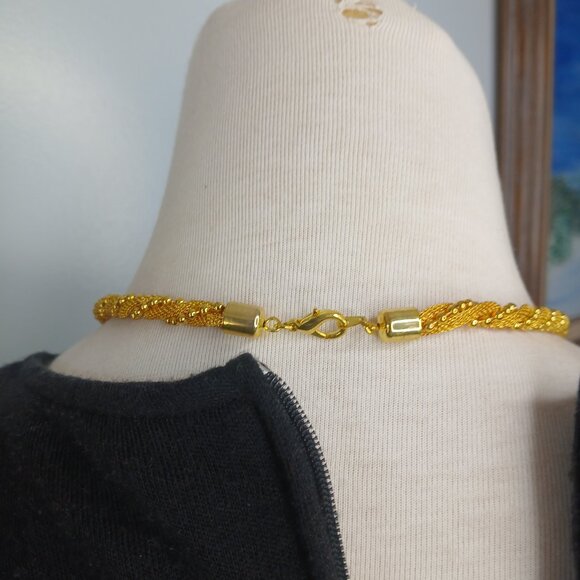 vintage gold tone mesh with gold tone balls twisted necklace - Picture 4 of 14